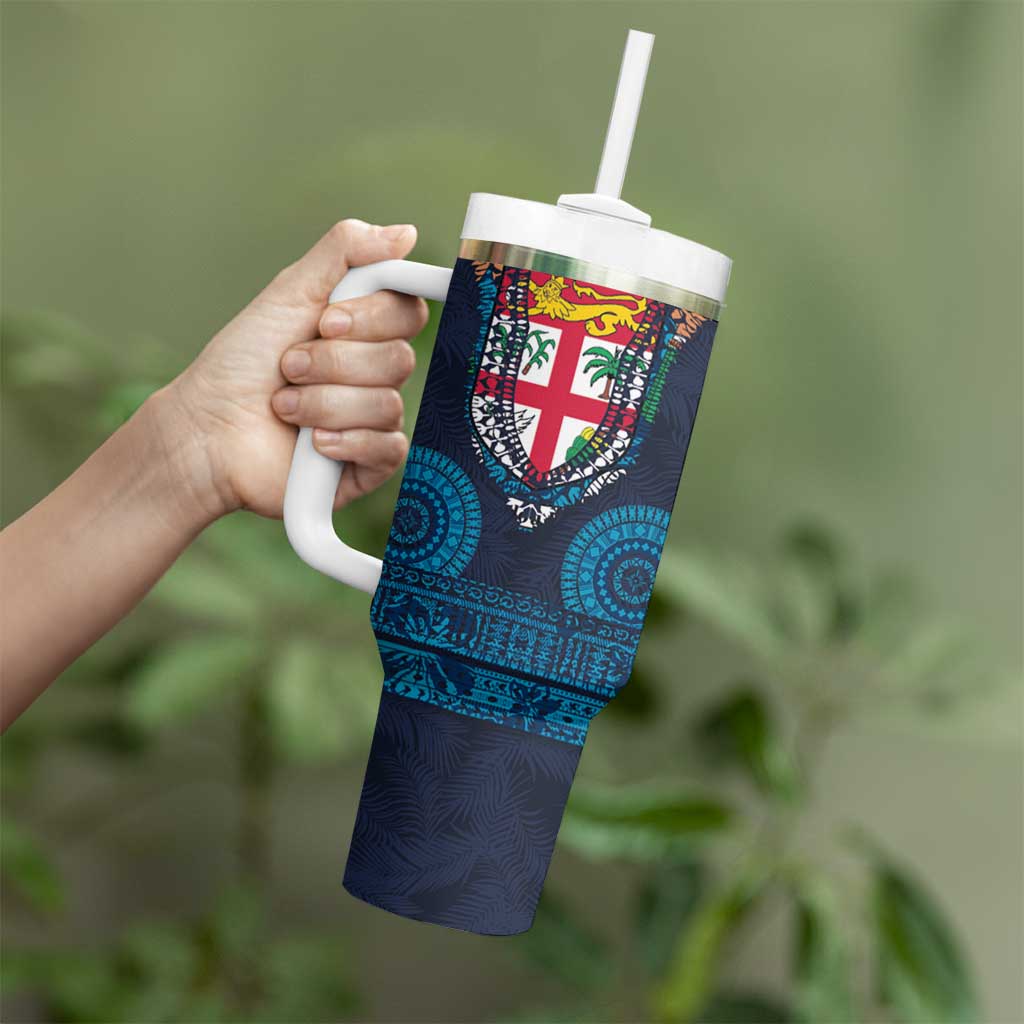 Fiji Coat of Arms Traditional Dashiki Tumbler With Handle Tapa Art and Palm Leaves Pattern Dark Navy Color LT03 - Polynesian Pride