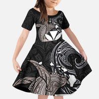Hawaiian Whale and Kanaka Maoli Symbol Kid Short Sleeve Dress Hibiscus with Hawaii Map and Polynesian Tattoo Grayscale Color LT03 KID Black - Polynesian Pride