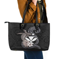 Hawaiian Whale and Kanaka Maoli Symbol Leather Tote Bag Hibiscus with Hawaii Map and Polynesian Tattoo Grayscale Color LT03 - Polynesian Pride