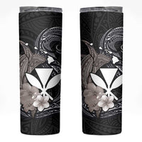 Hawaiian Whale and Kanaka Maoli Symbol Skinny Tumbler Hibiscus with Hawaii Map and Polynesian Tattoo Grayscale Color LT03 Black - Polynesian Pride