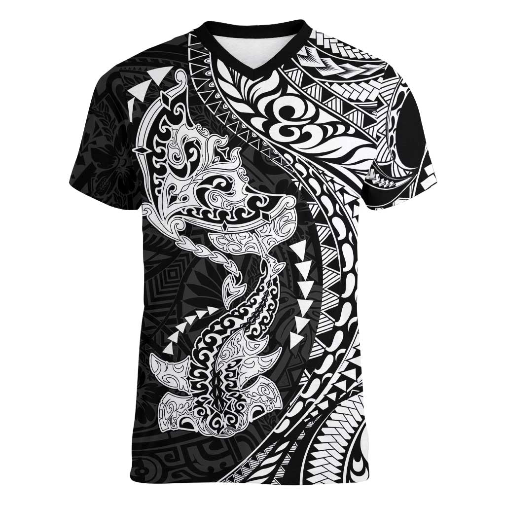 Hawaiian Manta Ray and Hammerhead Shark Tribal Tattoo Women V-Neck T-Shirt with Polynesian Tribal Pattern Black-White Color