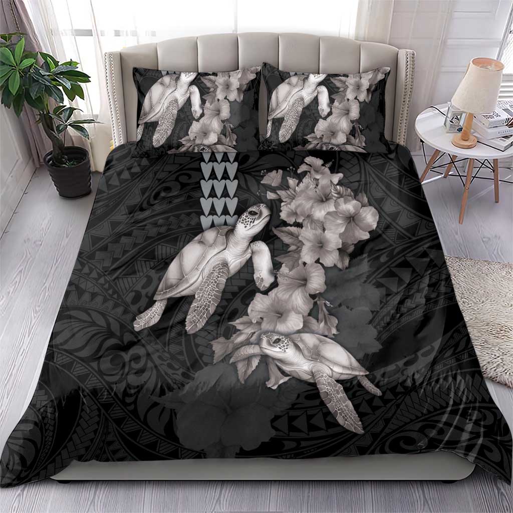 Hawaiian Turtle Love Couple Bedding Set - Sweet Hibiscus and Kakau Pattern Grayscale Color
