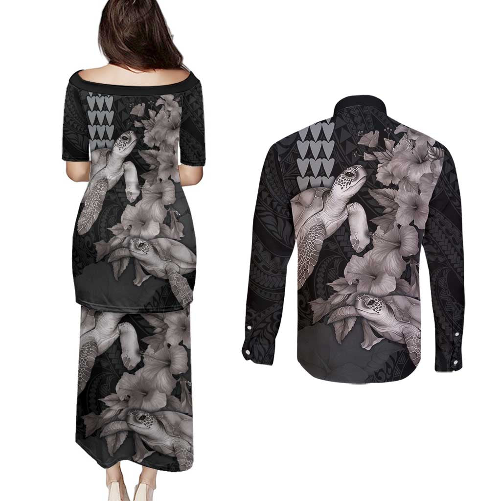 Hawaiian Turtle Love Couple Couples Matching Puletasi and Long Sleeve Button Shirt - Sweet Hibiscus and Kakau Pattern Grayscale Color LT03 - Polynesian Pride