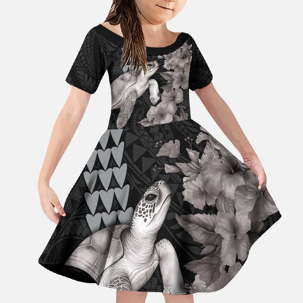 Hawaiian Turtle Love Couple Family Matching Off Shoulder Maxi Dress and Hawaiian Shirt - Sweet Hibiscus and Kakau Pattern Grayscale Color LT03 Daughter's Dress Black - Polynesian Pride