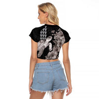 Hawaiian Turtle Love Couple Raglan Cropped T Shirt - Sweet Hibiscus and Kakau Pattern Grayscale Color LT03 - Polynesian Pride