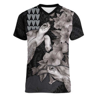 Hawaiian Turtle Love Couple Women V-Neck T-Shirt - Sweet Hibiscus and Kakau Pattern Grayscale Color LT03 Female Black - Polynesian Pride