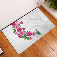 Hawaiian Hibiscus and Art Polynesian Tattoo Rubber Doormat White Color