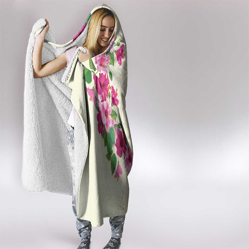 Hawaiian Hibiscus and Art Polynesian Tattoo Hooded Blanket Beige Color LT03 - Polynesian Pride