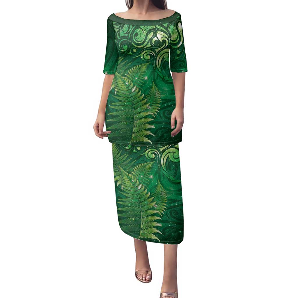 Matariki New Zealand Maori Silver Fern Family Matching Puletasi and Hawaiian Shirt Galaxy Green Sky Style LT03 Mom's Dress Green - Polynesian Pride
