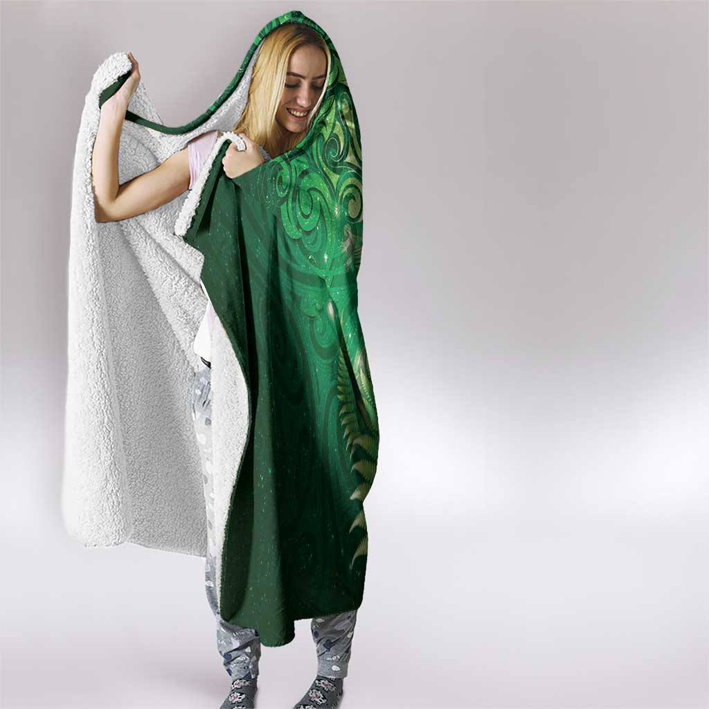 Matariki New Zealand Maori Silver Fern Hooded Blanket Galaxy Green Sky Style LT03 - Polynesian Pride
