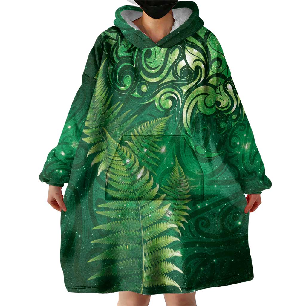 Matariki New Zealand Maori Silver Fern Wearable Blanket Hoodie Galaxy Green Sky Style LT03 - Polynesian Pride
