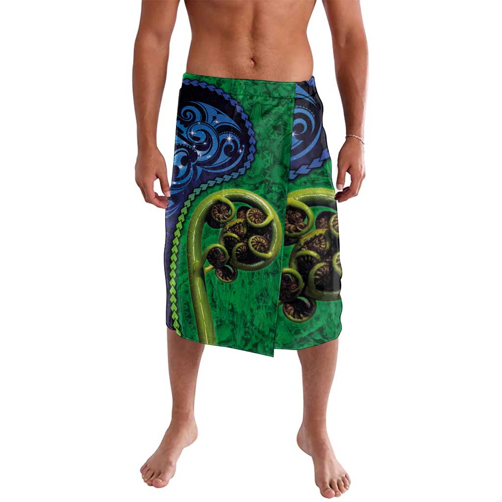 New Zealand Matariki Fern Frond Koru Lavalava with Galaxy Blue Sky and Green Paua Shell Art LT03 Blue - Polynesian Pride