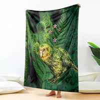 New Zealand Kkp Blanket Silver Fern with Close up of Green Fern Leaves and Maori Tattoo LT03 - Polynesian Pride