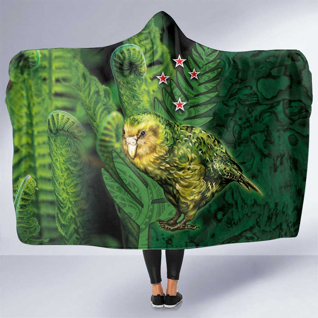 New Zealand Kkp Hooded Blanket Silver Fern with Close up of Green Fern Leaves and Maori Tattoo LT03 One Size Green - Polynesian Pride