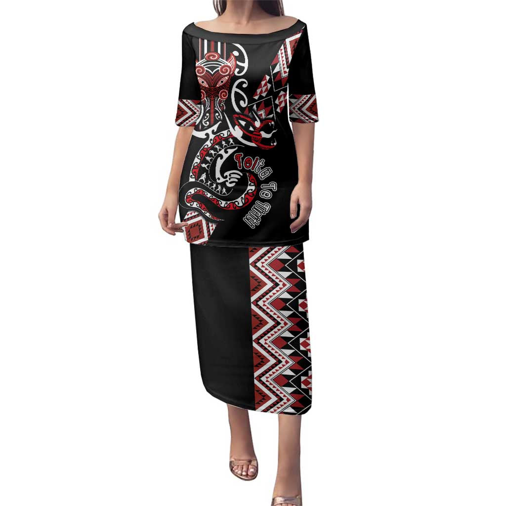 Aotearoa Toitu Te Tiriti-Honour the Treaty Family Matching Puletasi and Hawaiian Shirt Maori Taniwha Haka with Taniko and Tukutuku LT03 Mom's Dress Black - Polynesian Pride