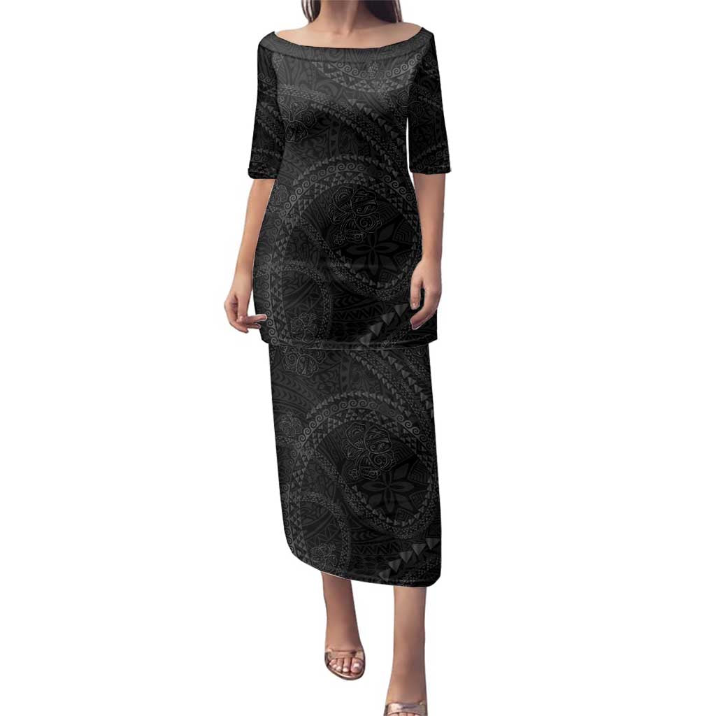 Hawaiian Kakau Art and Hisbiscus Tattoo Family Matching Puletasi and Hawaiian Shirt Tribal Pattern-Black Gradient Style LT03 Mom's Dress Black - Polynesian Pride