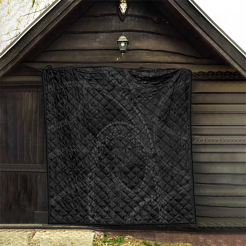 Hawaiian Kakau Art and Hisbiscus Tattoo Quilt Tribal Pattern-Black Gradient Style - Polynesian Pride