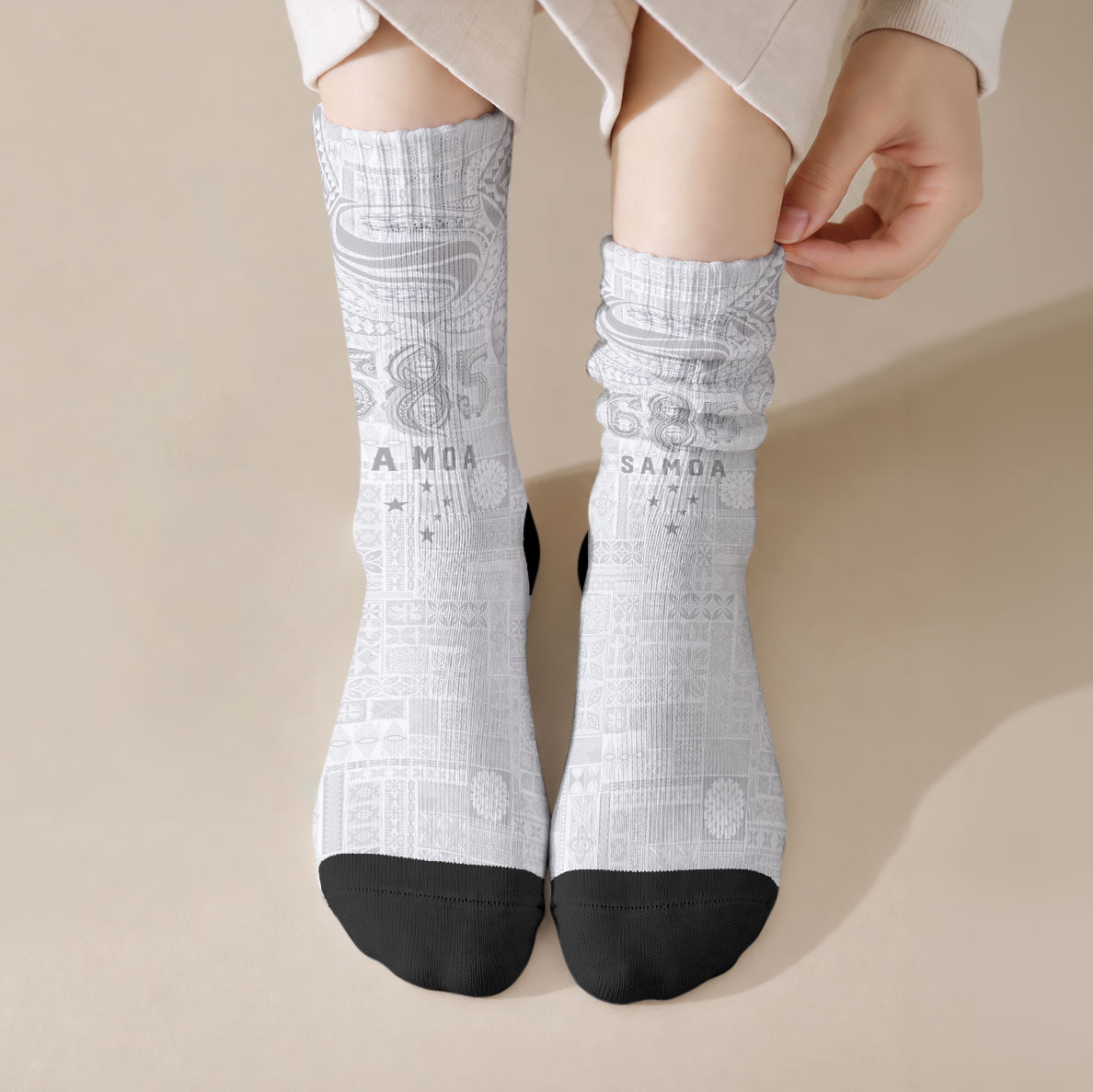 Super Samoa 685 Tribal Tattoo Crew Socks Siapo Pattern All-White Edition LT03 Crew Socks White - Polynesian Pride