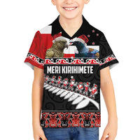 New Zealand Meri Kirihimete Family Matching Puletasi and Hawaiian Shirt Christmas Tui Bird and Kea Bird - Haka Santa with Maori Koru Art Pattern LT03 Son's Shirt Black - Polynesian Pride