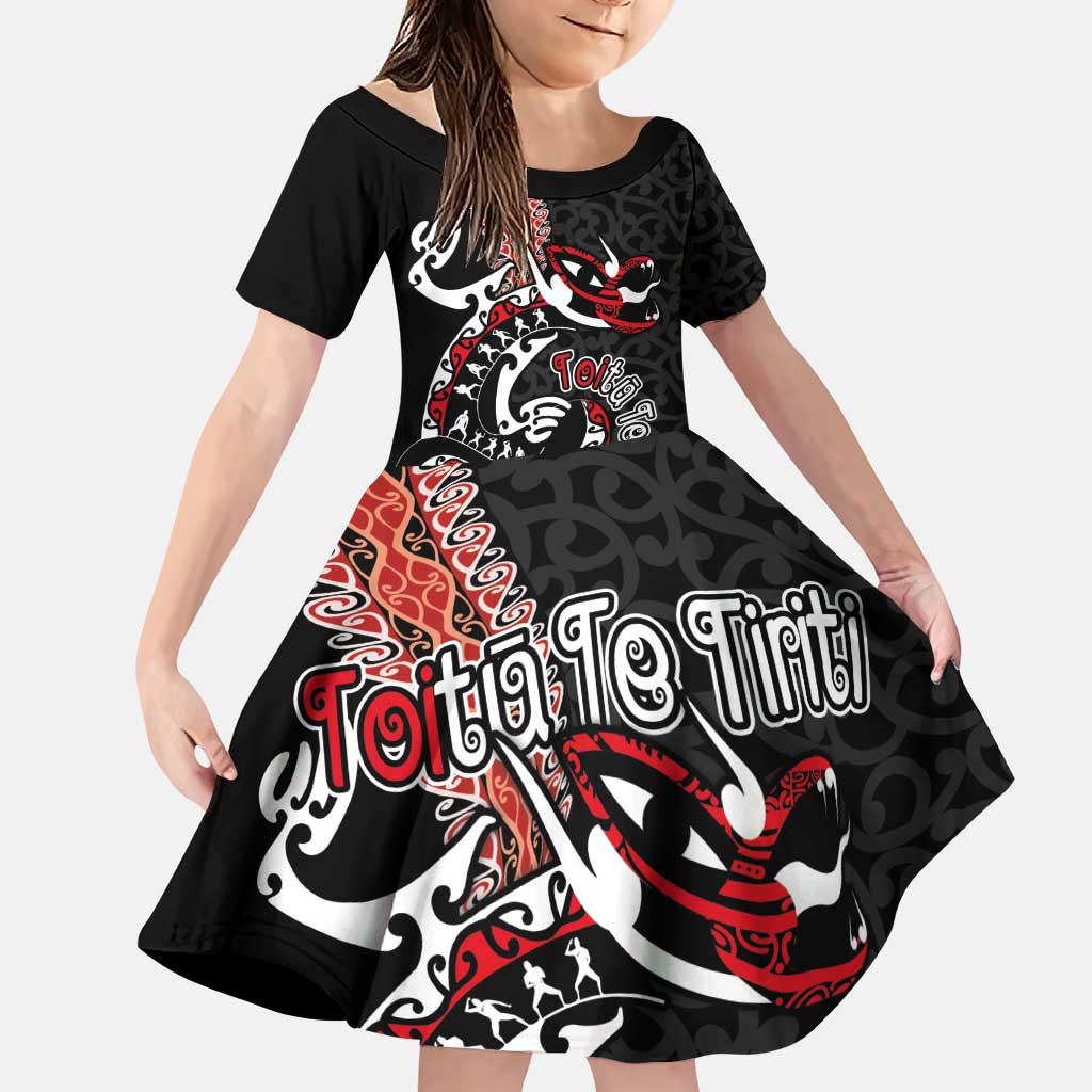 Aotearoa Toitu Te Tiriti Family Matching Puletasi and Hawaiian Shirt Maori Taniwha Haka - Honour the Treaty LT03 Daughter's Dress Black - Polynesian Pride