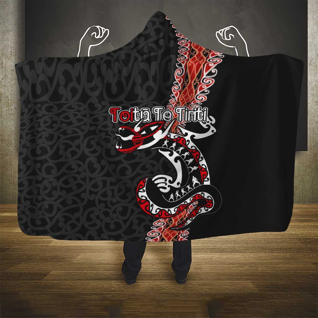 Aotearoa Toitu Te Tiriti Hooded Blanket Maori Taniwha Haka - Honour the Treaty LT03 - Polynesian Pride