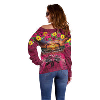 Hawaiian Turtle Love Couple Off Shoulder Sweater Ocean Serenade - Honu Honi Ihu with Hibiscus and Romantic Sunset Pink Color LT03 - Polynesian Pride