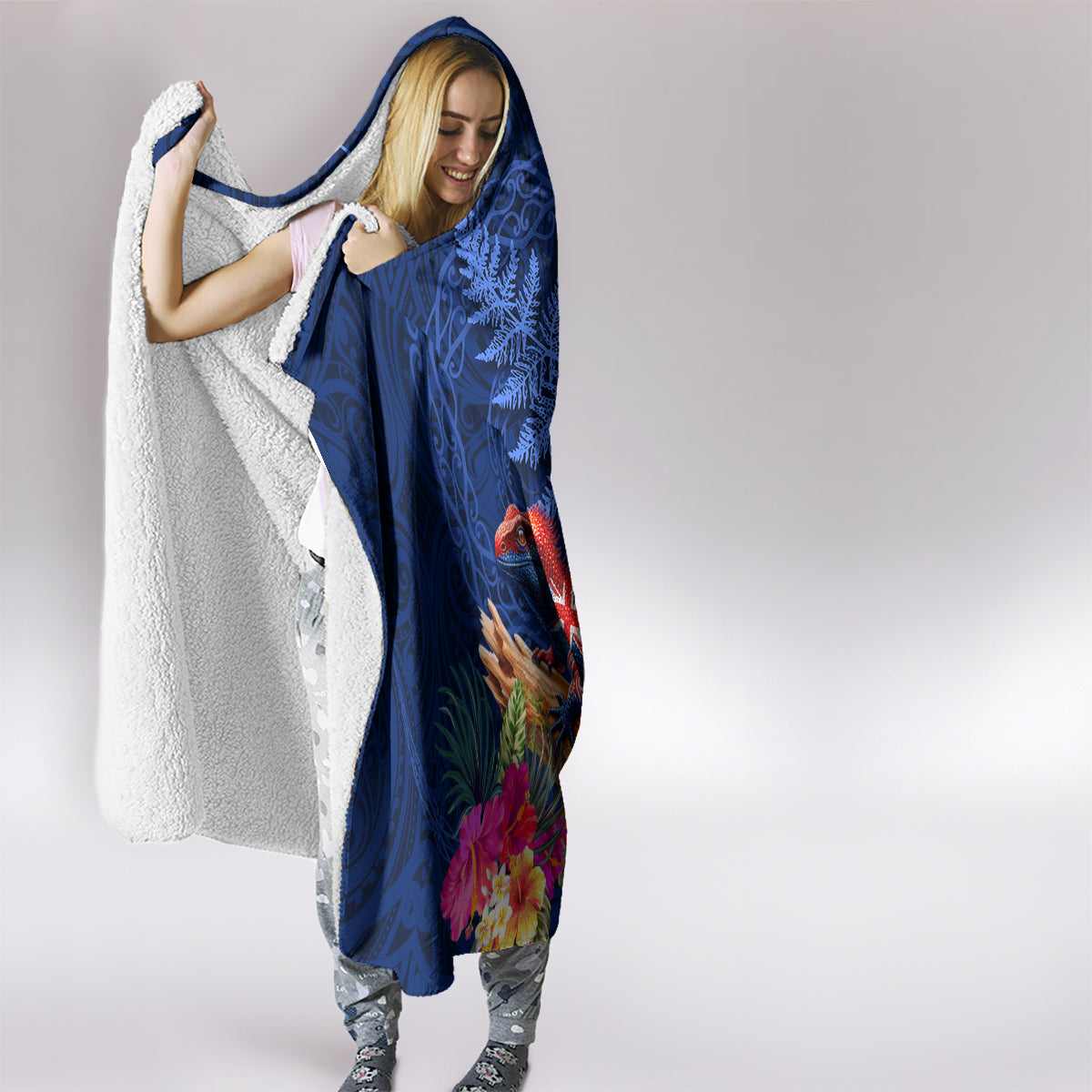 New Zealand Tuatara Hooded Blanket Silver Fern Hibiscus and Tribal Maori Pattern Blue Color LT03 - Polynesian Pride