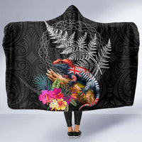 New Zealand Tuatara Hooded Blanket Silver Fern Hibiscus and Tribal Maori Pattern Black Color LT03 - Polynesian Pride