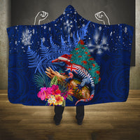 New Zealand Tuatara Christmas Hooded Blanket Silver Fern and Xmas Pohutukawa Tree Blue Color LT03 One Size Blue - Polynesian Pride