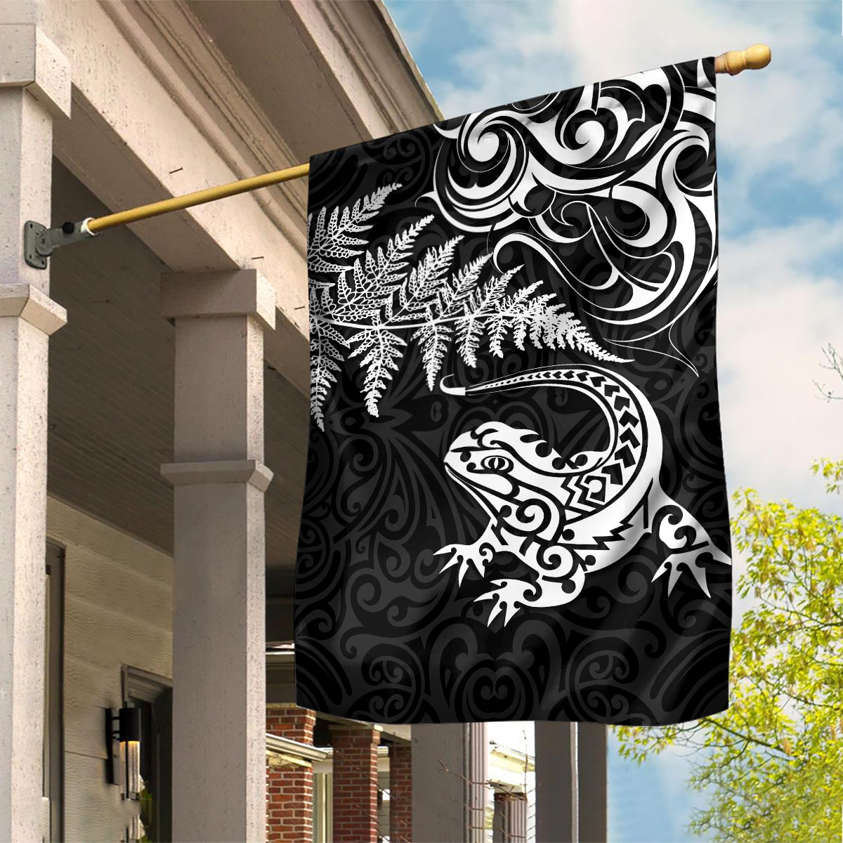 New Zealand Tuatara Tribal Tattoo Garden Flag Silver Fern and Maori Pattern Black Color LT03 House Flag Black - Polynesian Pride