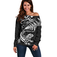 New Zealand Tuatara Tribal Tattoo Off Shoulder Sweater Silver Fern and Maori Pattern Black Color LT03 Women Black - Polynesian Pride