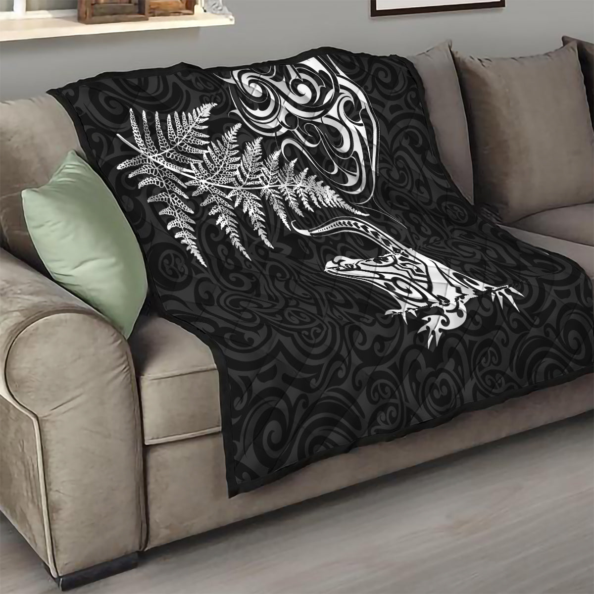 New Zealand Tuatara Tribal Tattoo Quilt Silver Fern and Maori Pattern Black Color LT03 - Polynesian Pride
