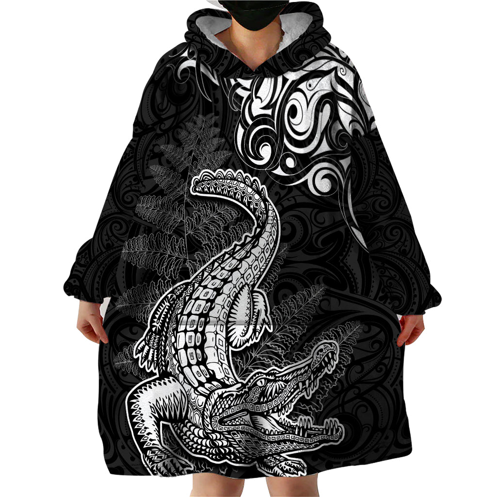 New Zealand Crocodile Tattoo and Fern Wearable Blanket Hoodie Maori Pattern LT03 - Polynesian Pride