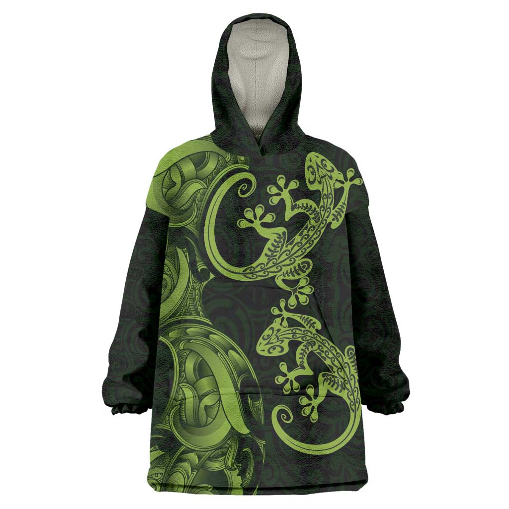New Zealand Gecko Maori Art Tattoo Wearable Blanket Hoodie LT03 One Size Green - Polynesian Pride