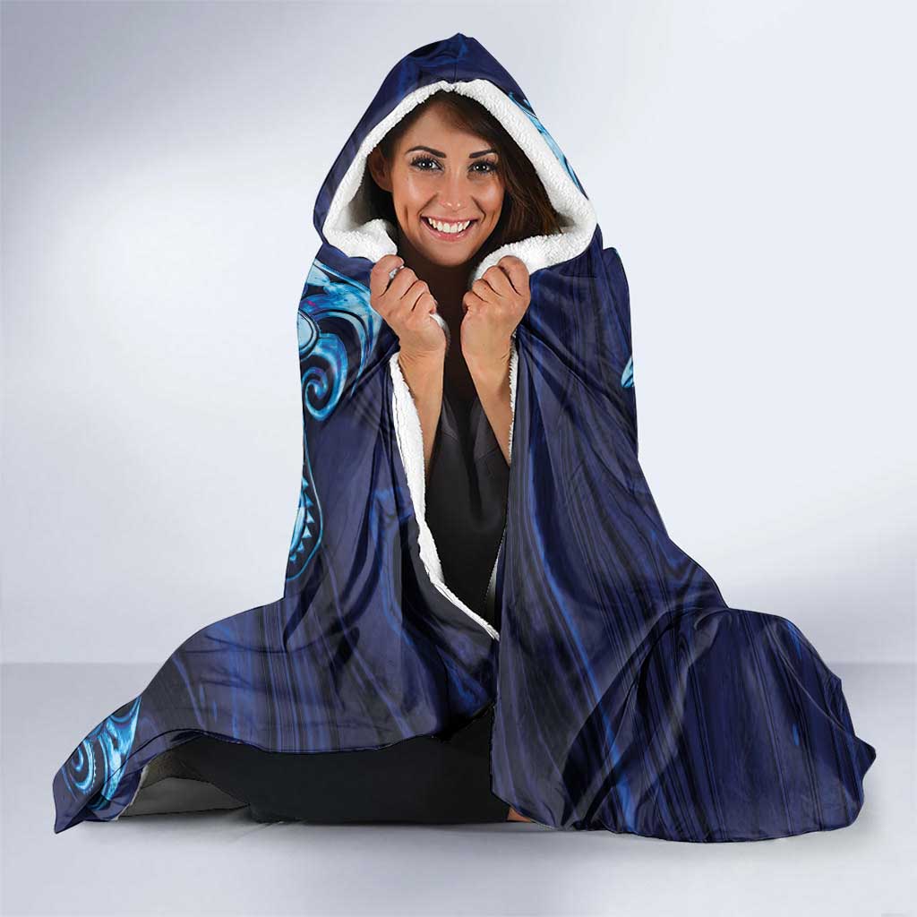 New Zealand Connecting with Seas Hooded Blanket Maori Tribal and Sea Animals Tattoo - Sea Texture Glass Style LT03 - Polynesian Pride