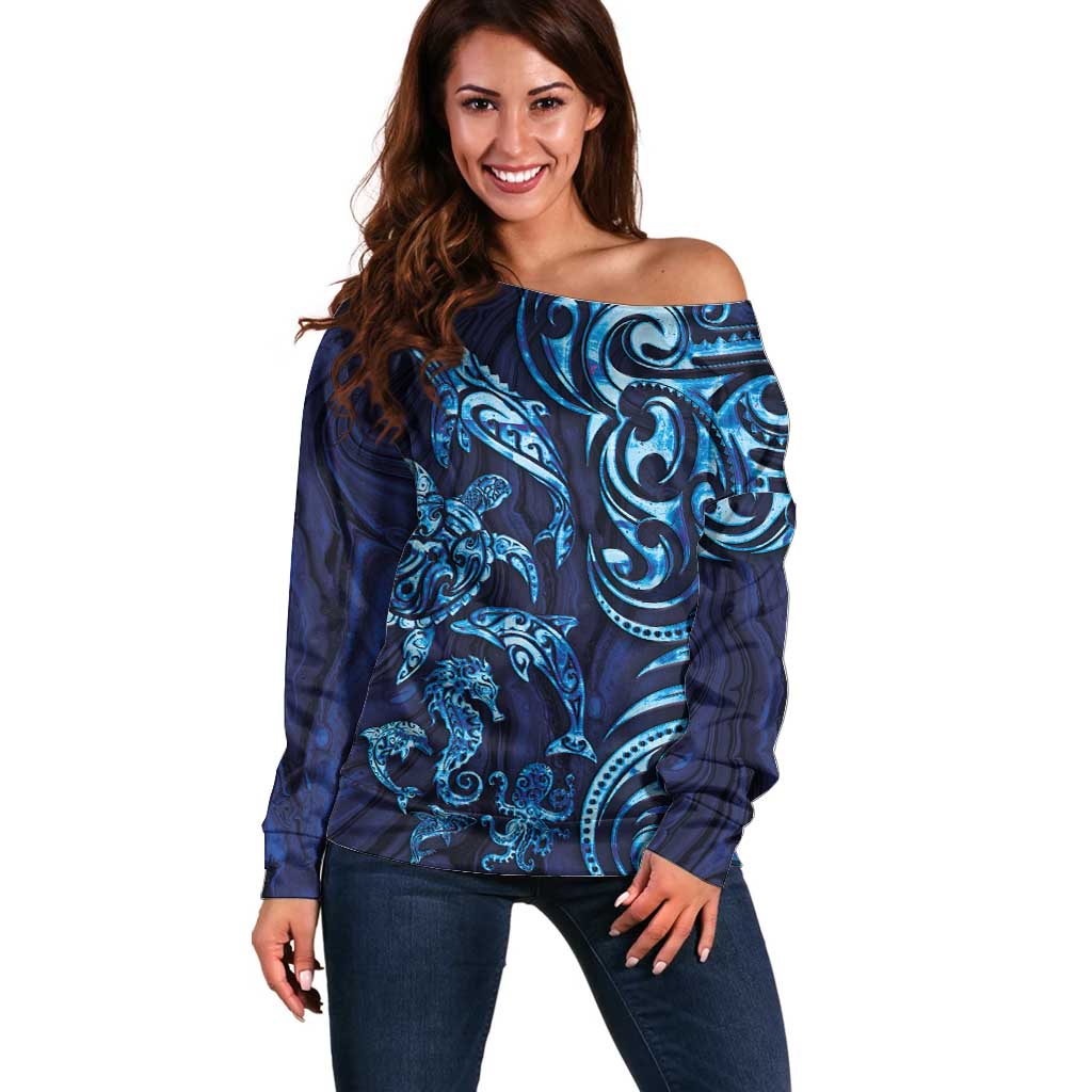 New Zealand Connecting with Seas Off Shoulder Sweater Maori Tribal and Sea Animals Tattoo - Sea Texture Glass Style LT03 Women Navy - Polynesian Pride