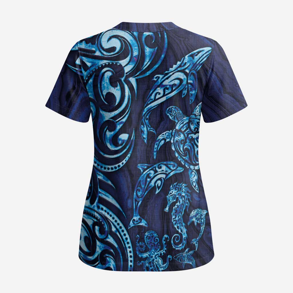 New Zealand Connecting with Seas Scrub Top Maori Tribal and Sea Animals Tattoo - Sea Texture Glass Style LT03 - Polynesian Pride