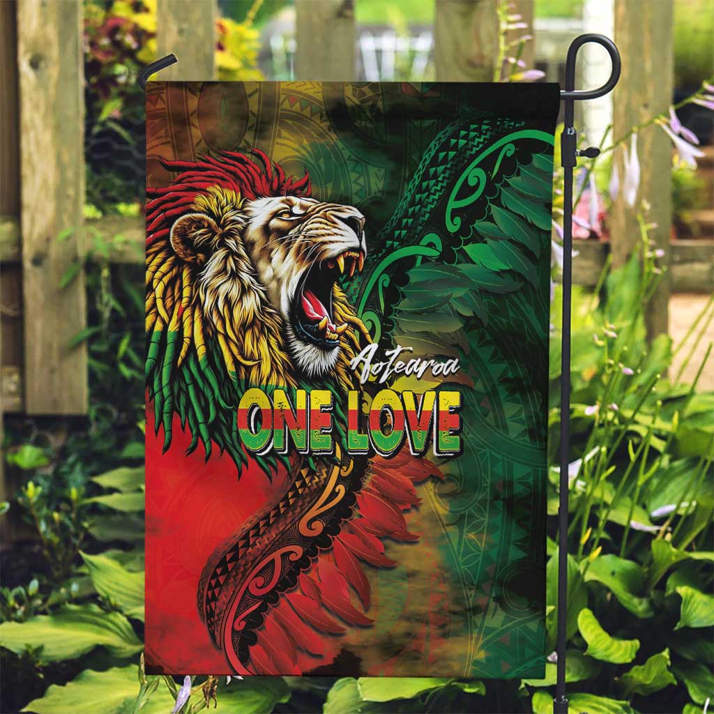 Aotearoa One Love Garden Flag Reggae Lion with Kakahu Huruhuru