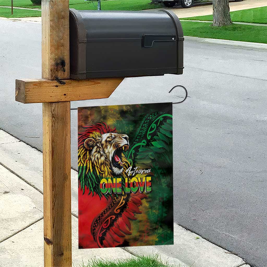 Aotearoa One Love Garden Flag Reggae Lion with Kakahu Huruhuru