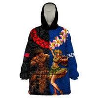 Hawaii and Samoa Together Wearable Blanket Hoodie Samoan Warrior and Beauty Hula Girl LT03 One Size Black - Polynesian Pride