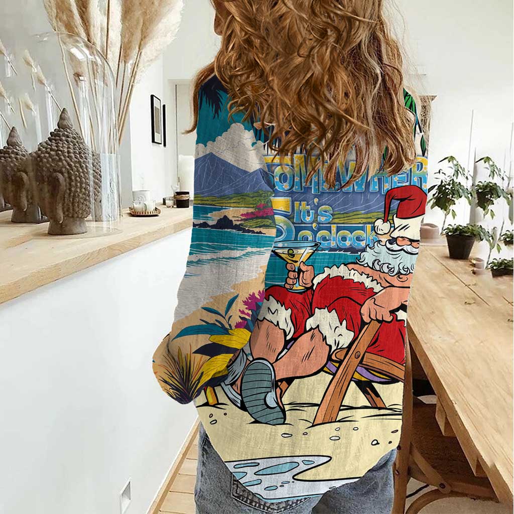 Mele Kalikimaka Hawaii It's 5 o'clock Somewhere Women Casual Shirt Funny Lazy Santa Claus Chilling with Cocktail LT03 - Polynesian Pride