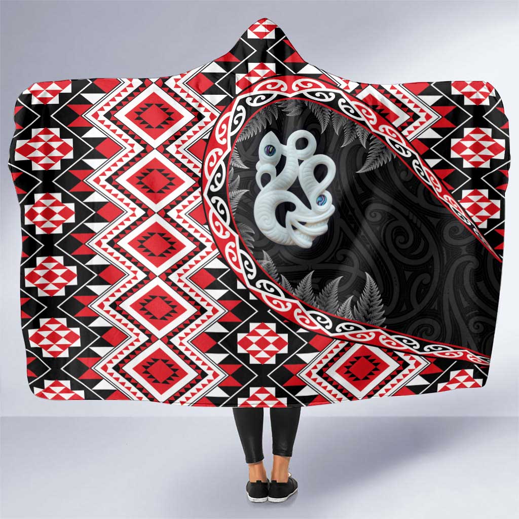 Red Taniko Motif Aotearoa Manaia and Silver Fern Hooded Blanket LT03 One Size Red - Polynesian Pride