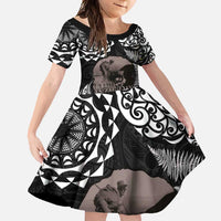New Zealand and Cook Islands ANZAC Day Family Matching Summer Maxi Dress and Hawaiian Shirt Gallipoli Lest We Forget Tatau Art Tribal and Maori Tattoo with Fern LT03 Daughter's Dress Black - Polynesian Pride