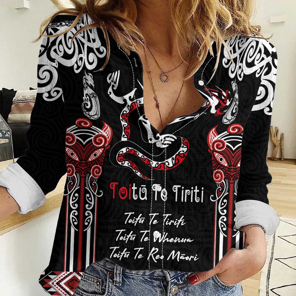 Aotearoa Toitu Te Tiriti-Maori Taniwha Women Casual Shirt Toitu Te Whenua Toitu Te Reo Maori LT03 Female Black - Polynesian Pride