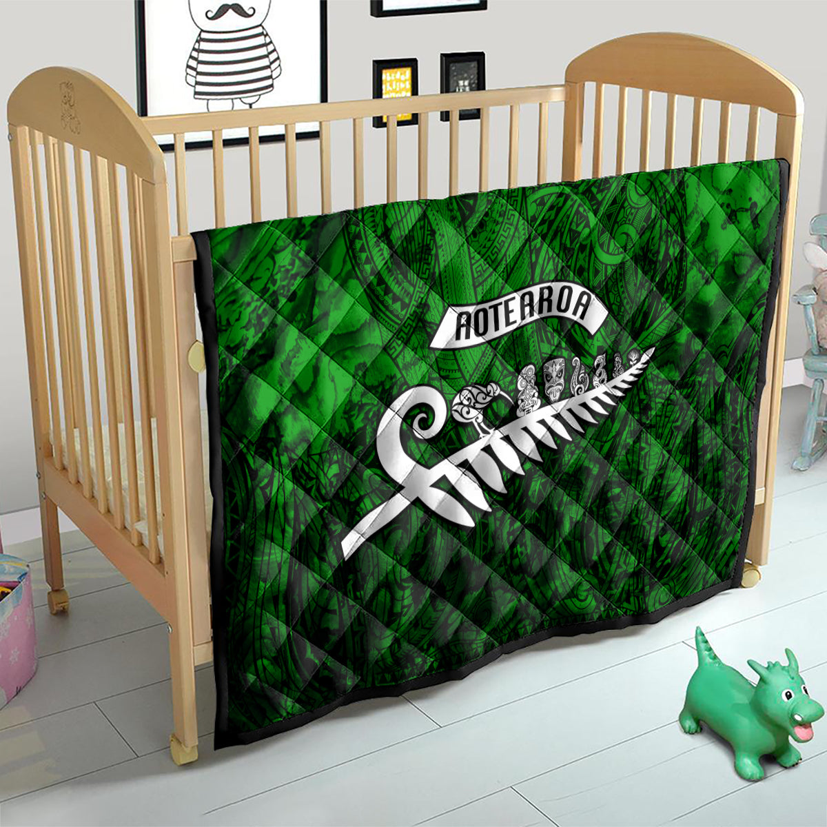 New Zealand Quilt Silver Fern and Maori Symbols Papua Shell Green Style LT03 - Polynesian Pride
