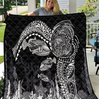 Hawaiian Reef Triggerfish Quilt Polynesian Art with Tribal Humuhumunukunukuapua'a LT03 Black - Polynesian Pride