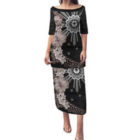 Hawaii and Philippines Together Family Matching Puletasi and Hawaiian Shirt Hibiscus Flower and Sun Badge Polynesian Pattern Grayscale LT03 Mom's Dress Black - Polynesian Pride