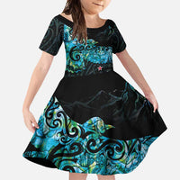 New Zealand Kea Bird Family Matching Short Sleeve Bodycon Dress and Hawaiian Shirt Maori Tattoo and Silver Fern Paua Shell Style LT03 Daughter's Dress Black - Polynesian Pride
