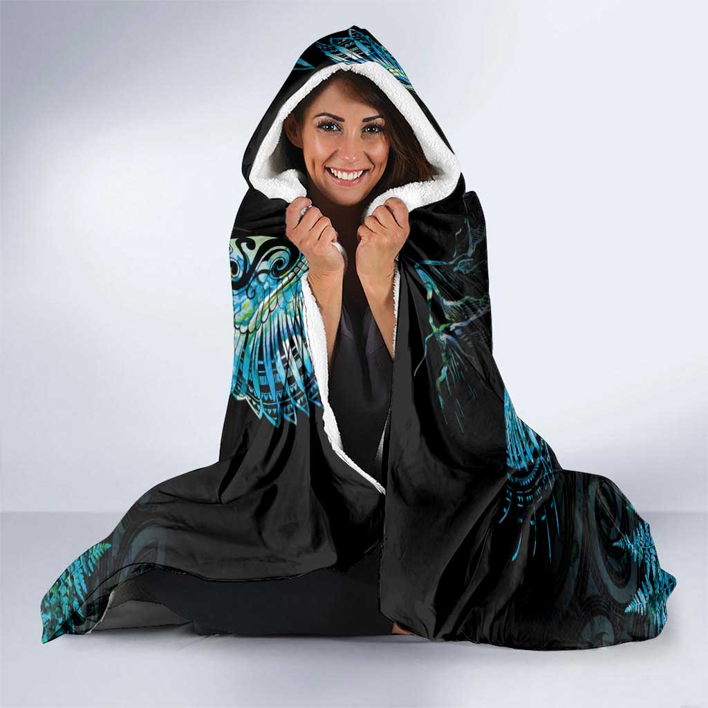 New Zealand Kea Bird Hooded Blanket Maori Tattoo and Silver Fern Paua Shell Style LT03 - Polynesian Pride