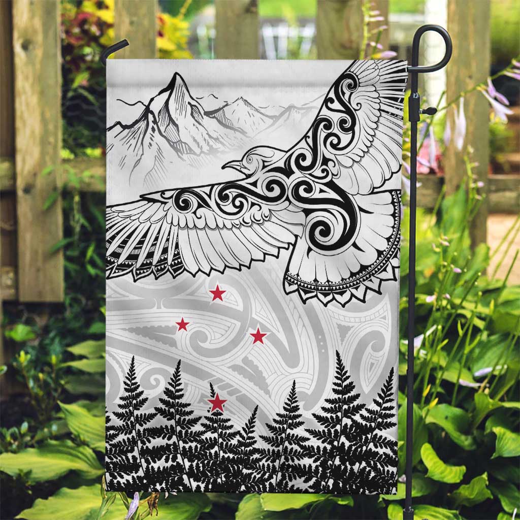New Zealand Kea Bird Garden Flag Maori Tattoo and Silver Fern White Color LT03 Garden Flag White - Polynesian Pride